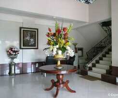 Hotel Emiramona Garden Hotel