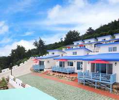 Pensión Namhae Blue and White