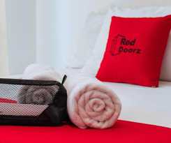 Reddoorz Plus Near Robinsons Place Manila