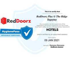 RedDoorz Plus @ The Ridge Tagaytay City