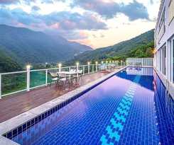 Pensión Miramonti Pool Villa Pension