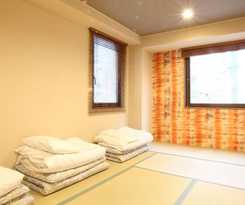  Shimanouchi Luxury Apartment