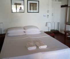 Hotel Golden Monkey Cottages