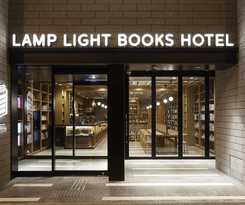 Lamp Light Books Sapporo