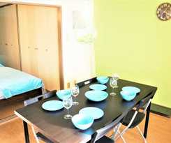 Spacious Apartment Sunshine City