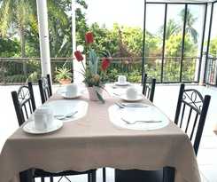 Hotel Luna Oslob Travellers Inn