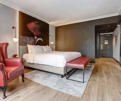 Radisson RED London Gatwick Airport