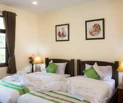 Hueankhamhom Resort