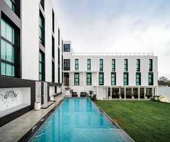 Hotel Blu Monkey Hub and Ranong