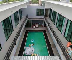 Three bridges hotel
