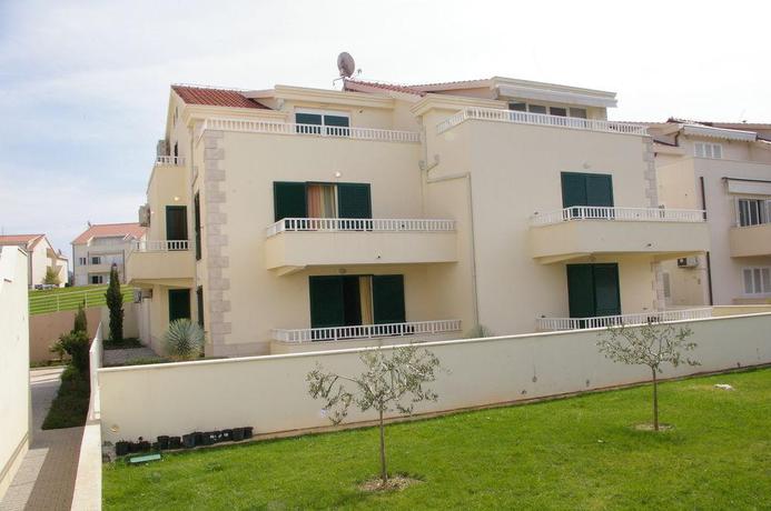 Pervanovo Apartments