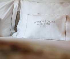 Wine and Books Lisboa