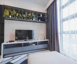The Robertson By White Forest Suites