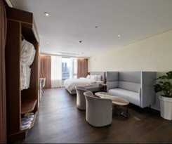 Hotel H1