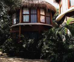 Mamasan Treehouses and Cabins