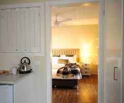 Gisborne Peak Winery Cottages