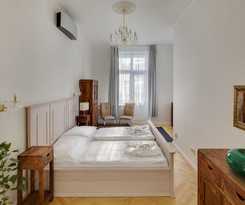 Selinor Old Town Apartments 4*