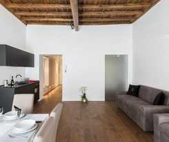  A World Aparts - 104 Frattina