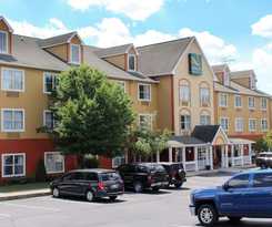 Quality Inn and Suites Cincinnati Sharonville