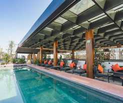 Hotel Umbral, A Curio Collection By Hilton