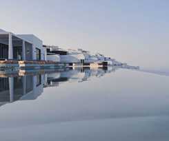 Hotel Cresanto Luxury Suites