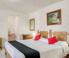 Capital O Farallon Inn, Cancún