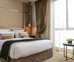 Niepce Paris , Curio Collection By Hilton