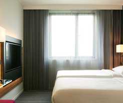 Moxy Edinburgh Airport