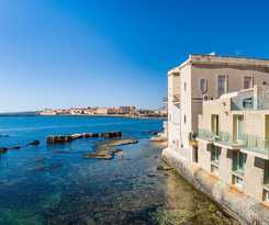 Hotel Re Dionisio Luxury Suites