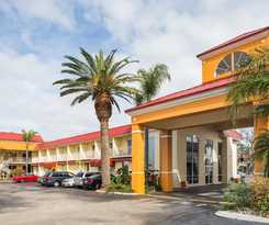 Days Inn and Suites By Wyndham Port Richey