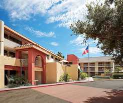 Hotel La Quinta Inn and Suites By Wyndham Thousand Oaks-newbury Park