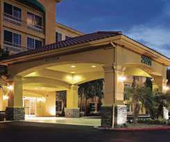 Hotel La Quinta Inn and Suites By Wyndham Santa Clarita - Valencia