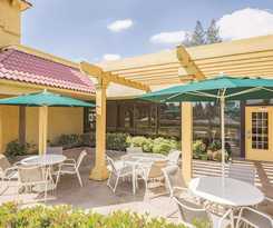 Hotel Howard Johnson By Wyndham Sacramento Downtown