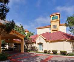 La Quinta Inn and Suites By Wyndham Fremont / Silicon Valley