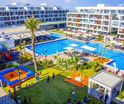 Hotel Courtyard Long Beach Holiday Resort