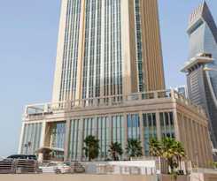 Hotel Wyndham Grand Doha West Bay Beach