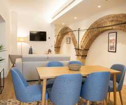 nQn Aparts and Suites Sevilla