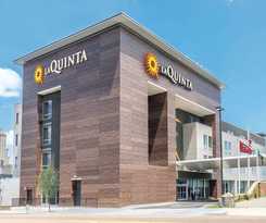 La Quinta Inn and Suites By Wyndham Memphis Downtown