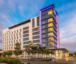 Hotel Holiday Inn Express and Suites Sunshine Coast, an IHG Hotel