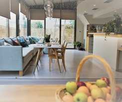 Hotel Mirivili Rooms and Suites