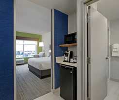 Hotel Holiday Inn Express and Suites Collingwood, an IHG