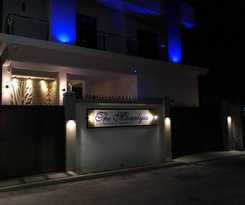 Hotel The Monalysa Suites and Residence