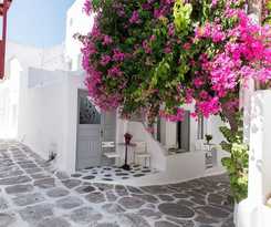 Hotel Lirous Studios