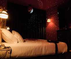 Pensão Amor Madam's Lodge