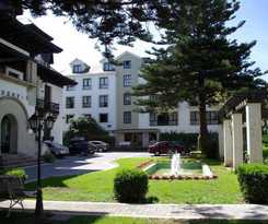 Y Apartamentos Arias