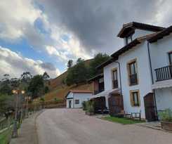 Apartamentos El Llanin