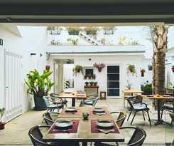 Hostal Chipibeach BandB