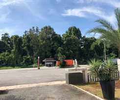 KARANG TIMUR MOTEL