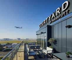 Courtyard by Marriott London Heathrow Airport