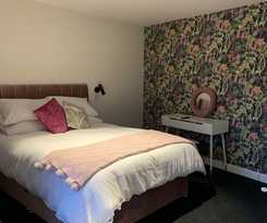 Hotel Stag and Thistle and Restaurant